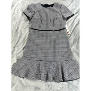 AQUA Chic Crew Neck Flounce Hem Grey Black Plaid Dress Size Small NWT